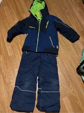 Boys size 7 monster snowsuit